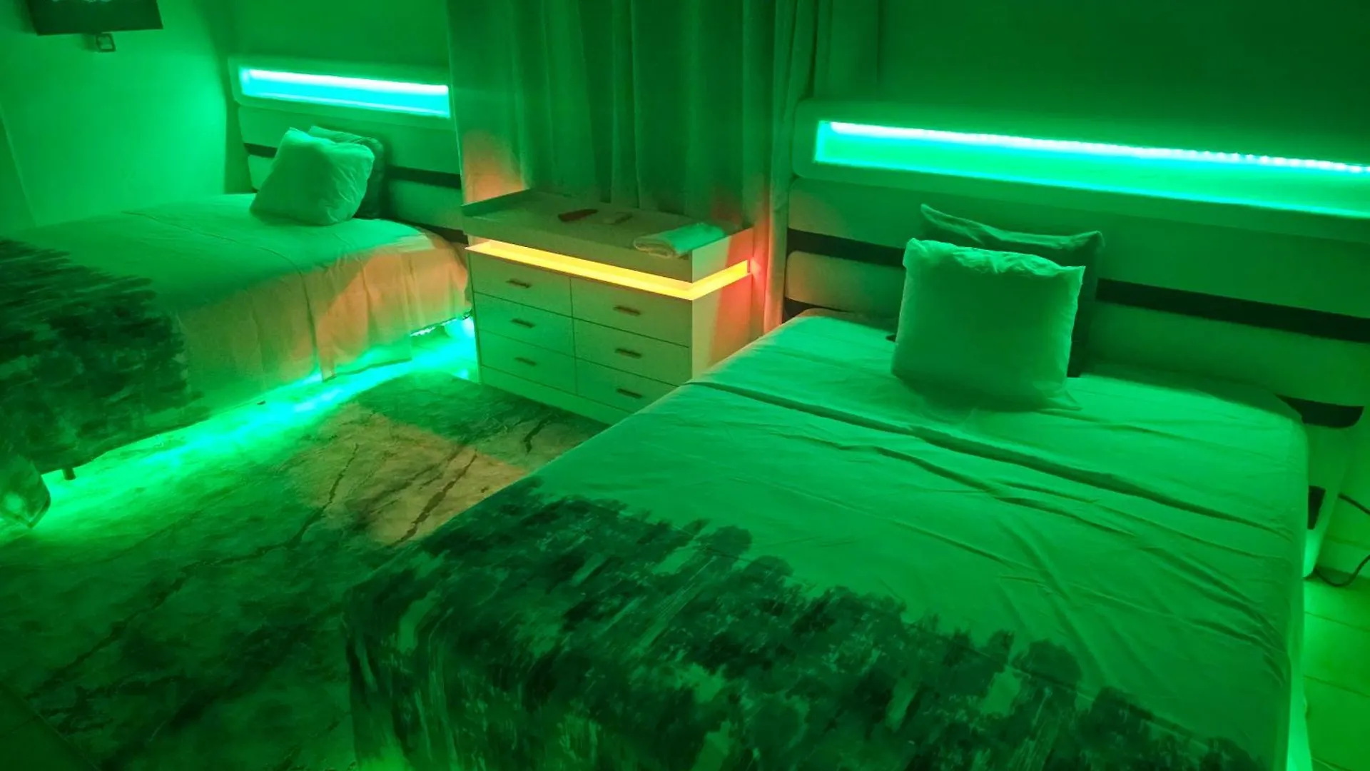 Big Apple Hotel Montego Bay 4*,  Jamaica